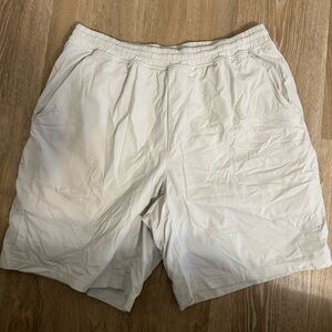 Lululemon men’s shorts size L